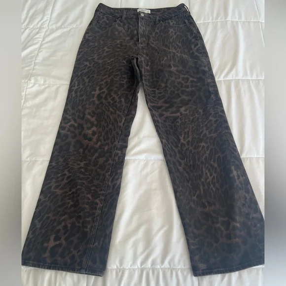 Abercrombie & Fitch Curve Love High Rise 90s Relaxed Jean - Picture 5 of 5